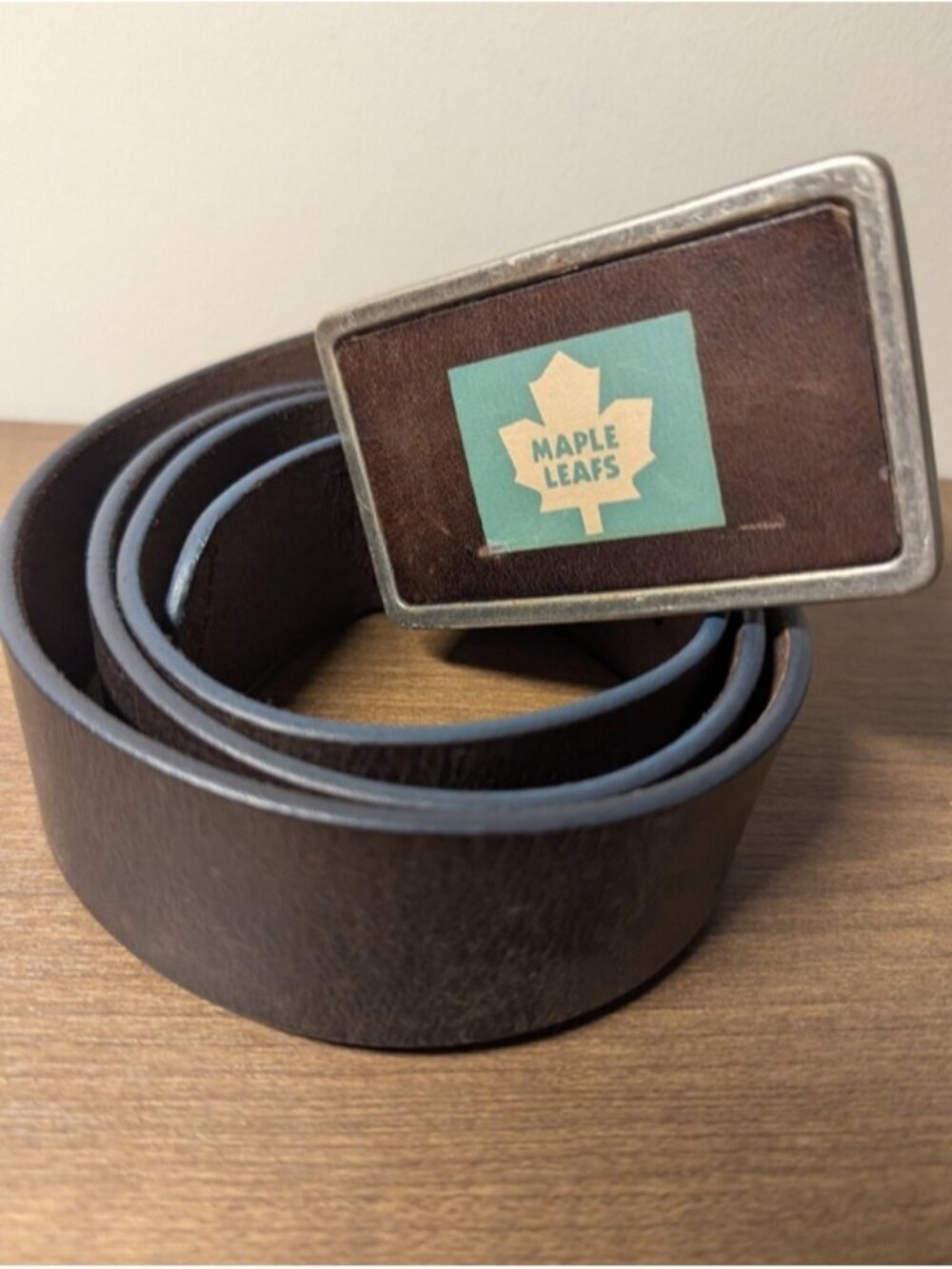 New! Toronto maple Leafs  NHL unisex genuine brown Leather Belt Size 40-42